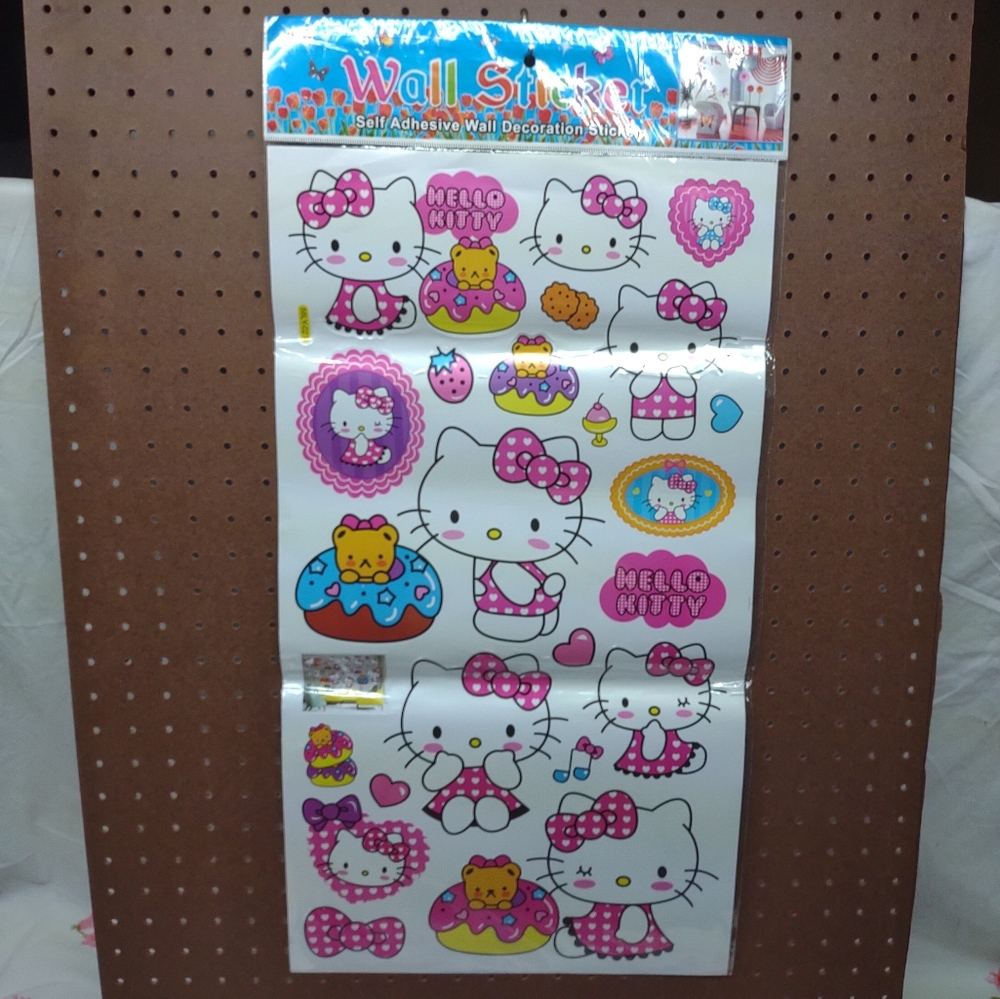 Hello Kitty - Picture 2 of 2